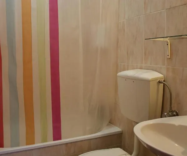 Residencial Tarouca Bed & Breakfast *